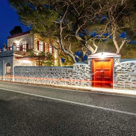 Gaia - Traditional Stone Holiday home *