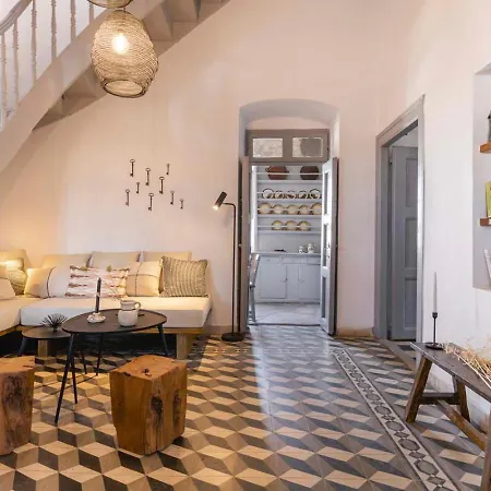 Gaia - Traditional Stone Holiday home Rozia