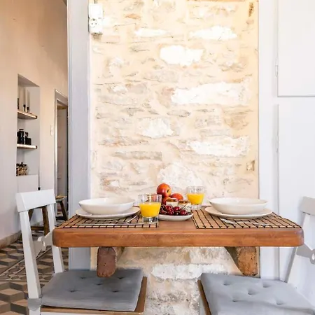 Gaia - Traditional Stone Holiday home Rozia