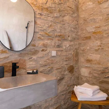 Gaia - Traditional Stone Holiday home Rozia